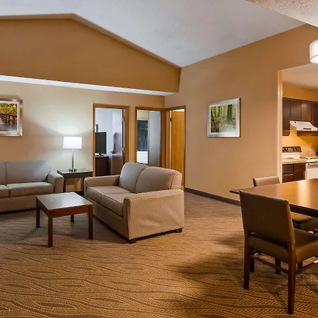 普里米尔阿尔克贝斯特韦斯特酒店 酒店 地拉那