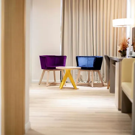 普里米尔阿尔克贝斯特韦斯特酒店 4* 地拉那