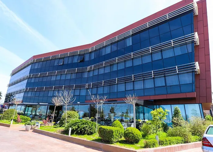 Western Premier Ark 4*