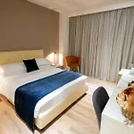 Western Premier Ark Hotel 4*