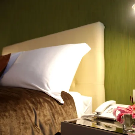 Otel Western Premier Ark Tiran