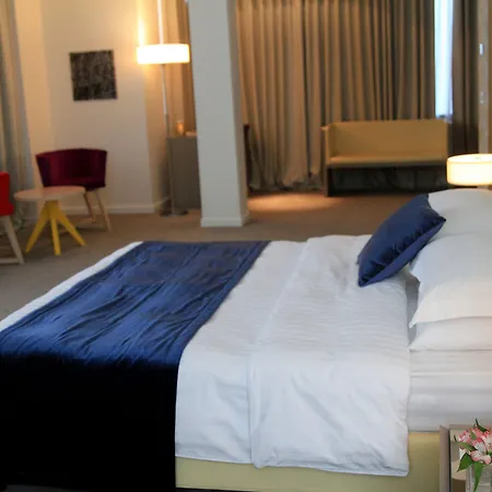 Western Premier Ark 4* Tirana