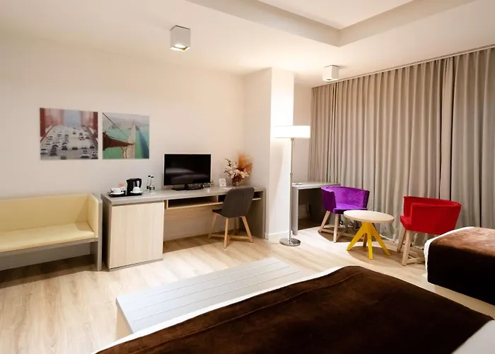 Western Premier Ark Hotel 4*